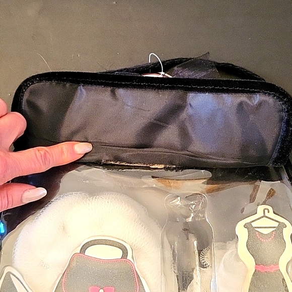 NEW Black Velvet Handbag, Grooming Accessories, 6 Pieces! - Picture 9 of 9